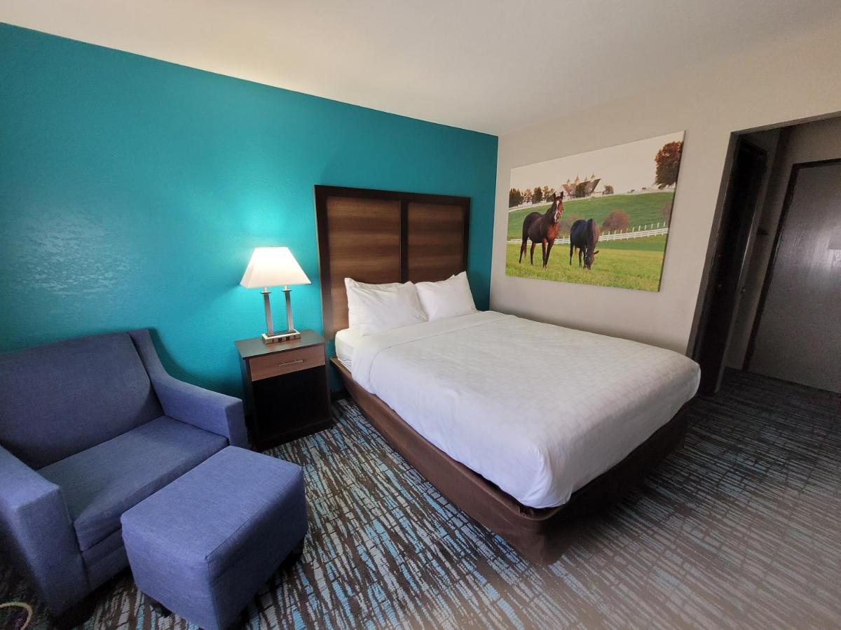 Clarion Pointe Harrodsburg-Danville Εξωτερικό φωτογραφία